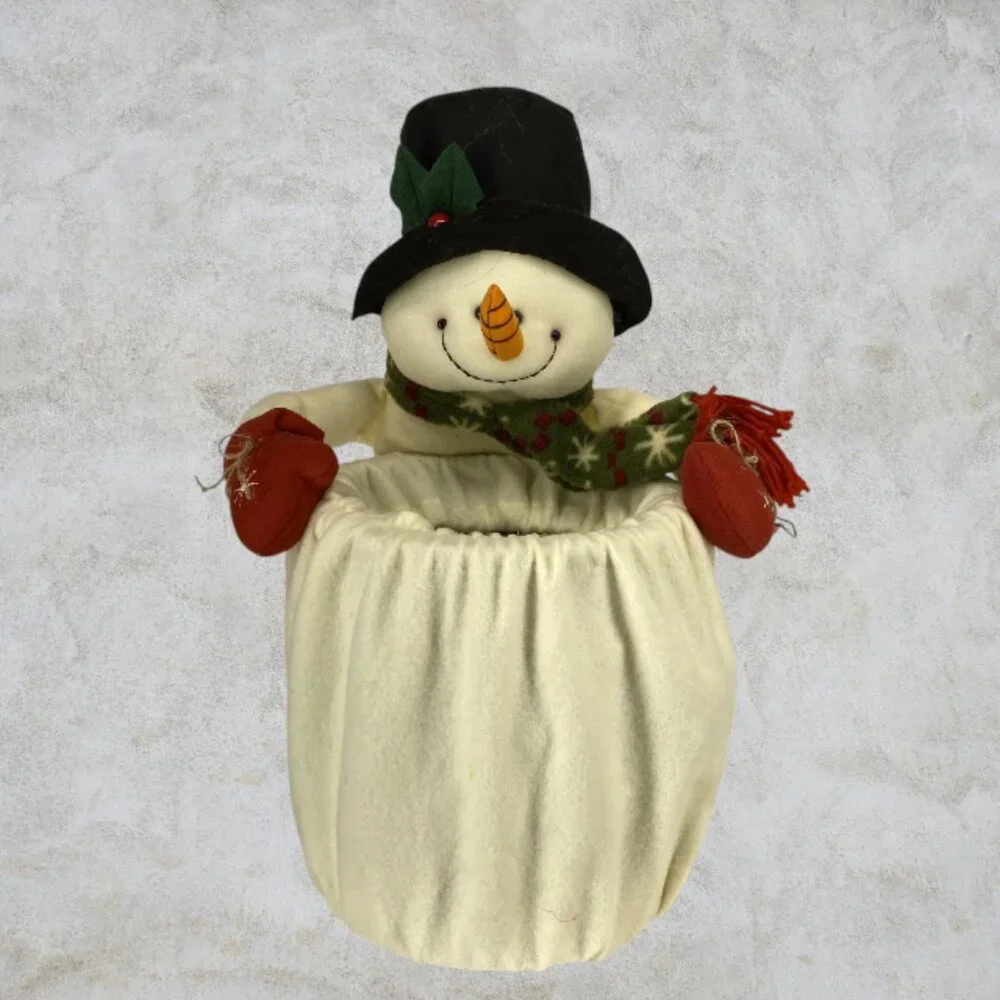 SNOWMAN BIN COVER -- Festive Felt Cover for Trashcan, Small, Pulls On, Christmas